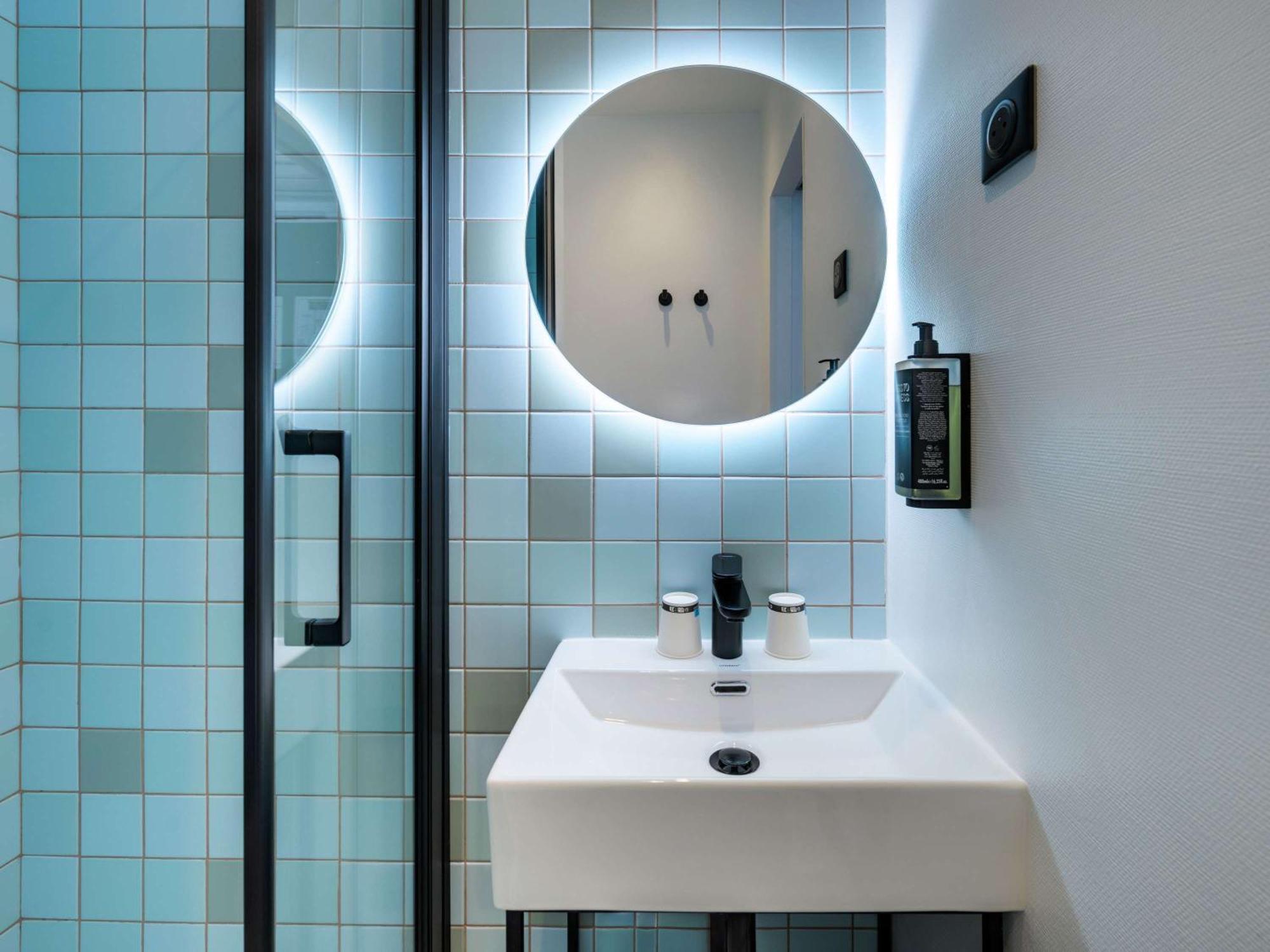 Ibis Styles Paris Cadet Lafayette Hotel Екстериор снимка